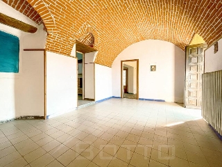 zoom immagine (Casa singola 180 mq, soggiorno, 2 camere, zona Borgomanero)