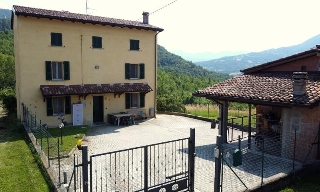 zoom immagine (Casa singola 200 mq, soggiorno, 4 camere, zona Castelletto)