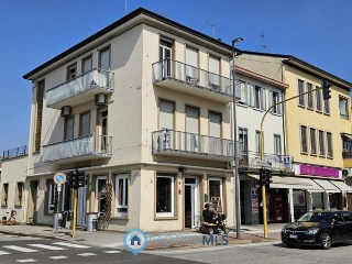 zoom immagine (Appartamento 310 mq, soggiorno, 2 camere, zona Ponte di Brenta)
