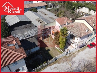 zoom immagine (Casa a schiera 335 mq, soggiorno, 4 camere, zona Aiello del Friuli)