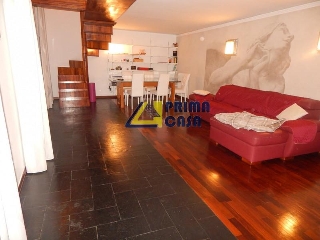 zoom immagine (Appartamento 140 mq, soggiorno, 2 camere, zona Bellavista)
