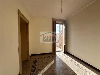 zoom immagine (Appartamento 80 mq, soggiorno, 3 camere, zona Borgata)